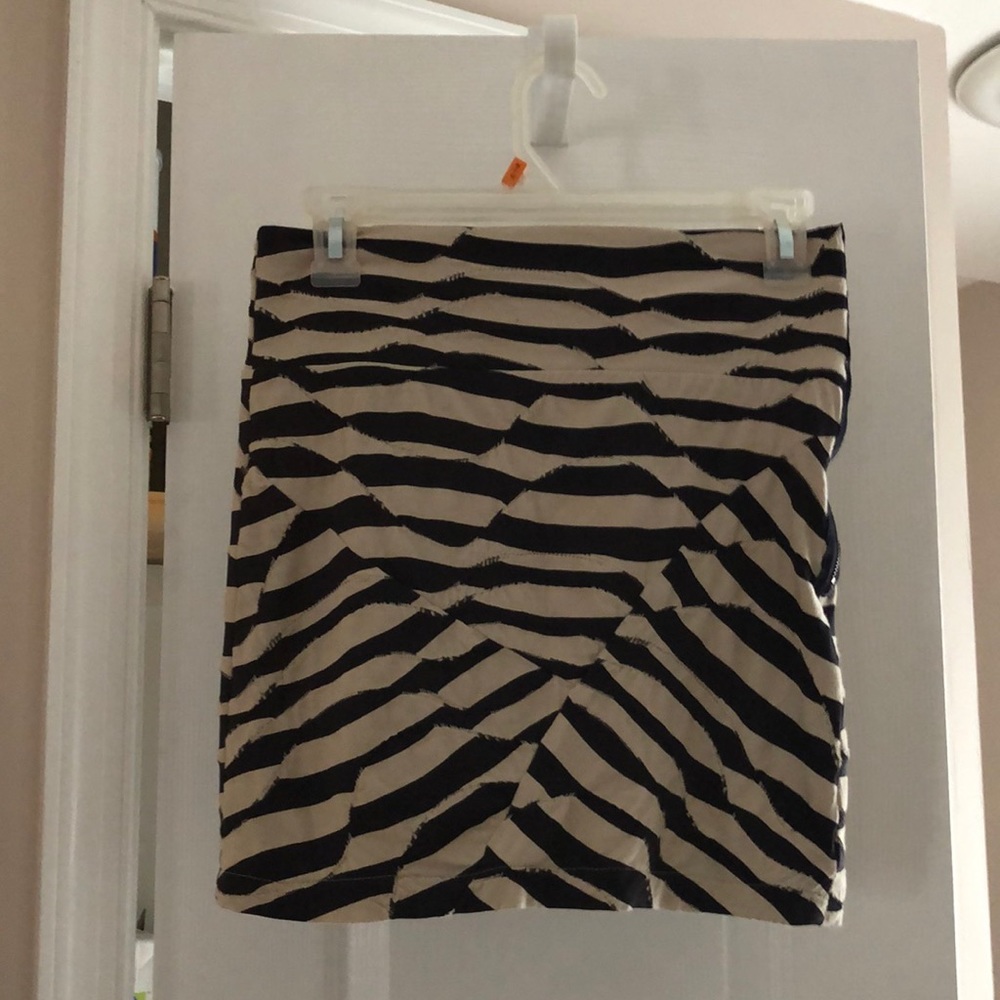 Navy and tan mini skirt excellent condition